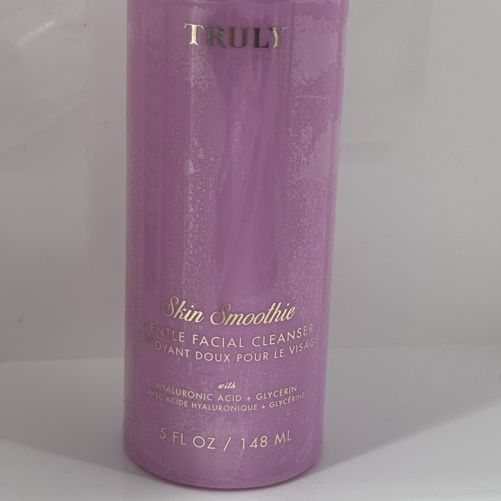 Truly Skin Smoothie Gentle Facial Cleanser New In Pack Sealed Exp 6/22/2028 - Picture 2 of 9